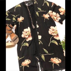 ***A & O International Black Floral Kimono One Sz